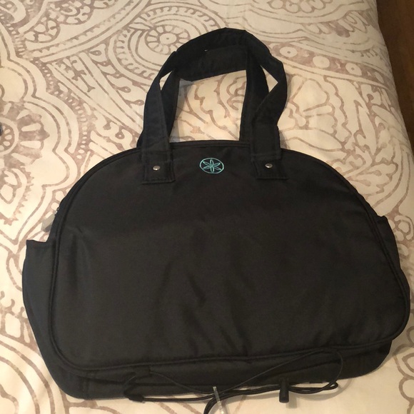 Gaiam Bags Gym Bag With Yoga Mat Strap On Poshmark